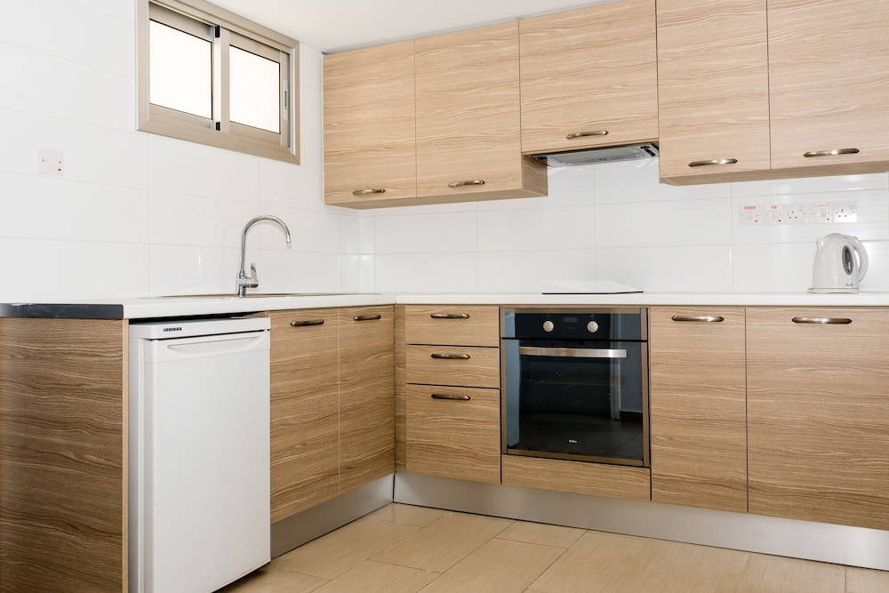 Apartment, 1 Bedroom, Partial Ocean View - Photo 8