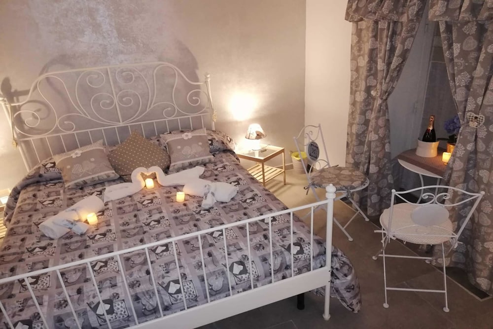 Triple Room, 1 Queen Bed With Sofa Bed