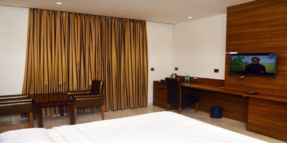 Executive Room, 1 Queen Bed photo 2