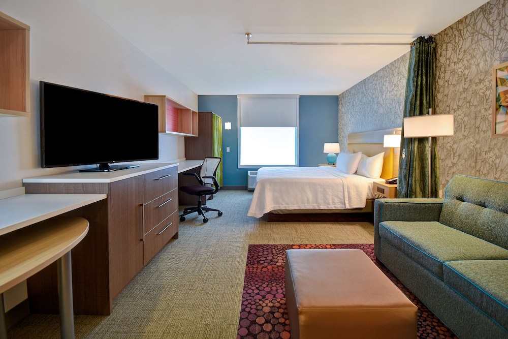 Studio Suite, 1 King Bed, Non Smoking - Photo 1