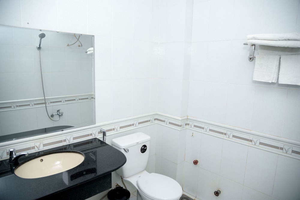 Standard Double Room, No Windows photo 2
