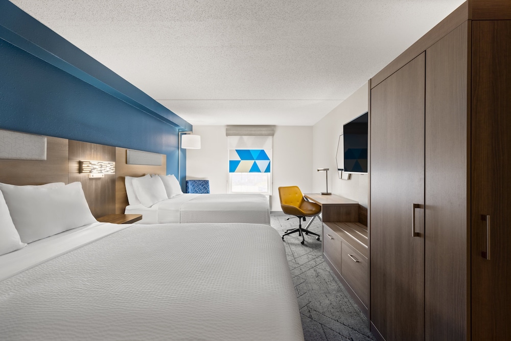 Standard Room, 2 Queen Beds - Photo 3