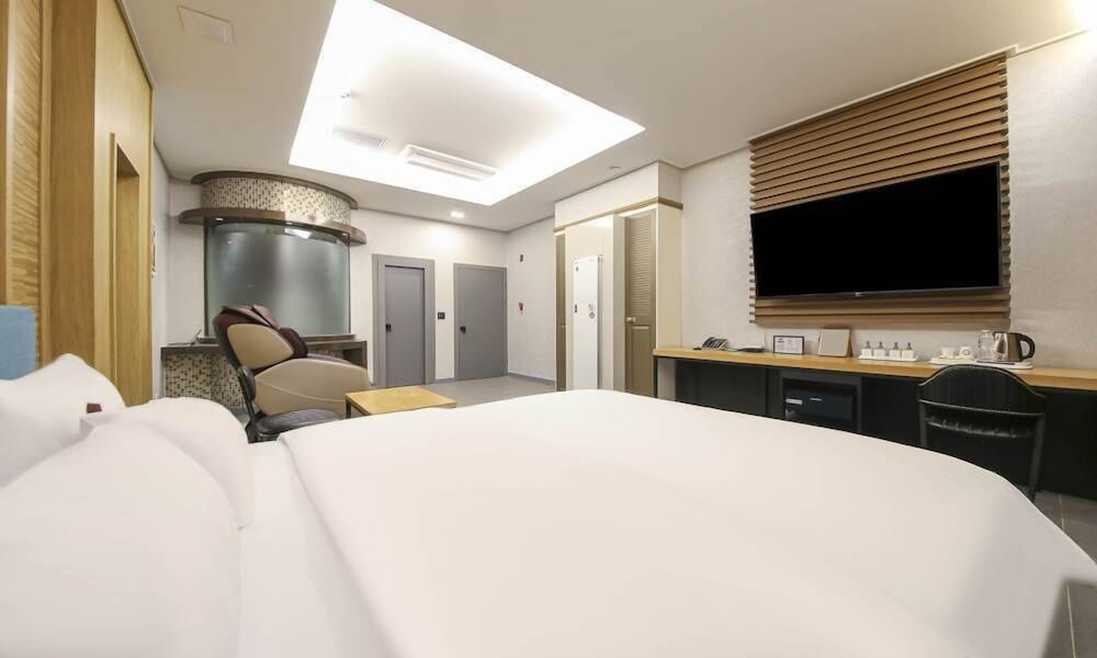 Premium Double Room - Photo 3