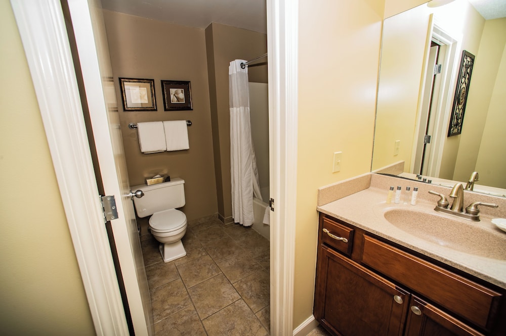 Room, 1 Queen Bed with Sofa bed, Kitchen, Beachside (Shores One Bedroom Condo) - Photo 7