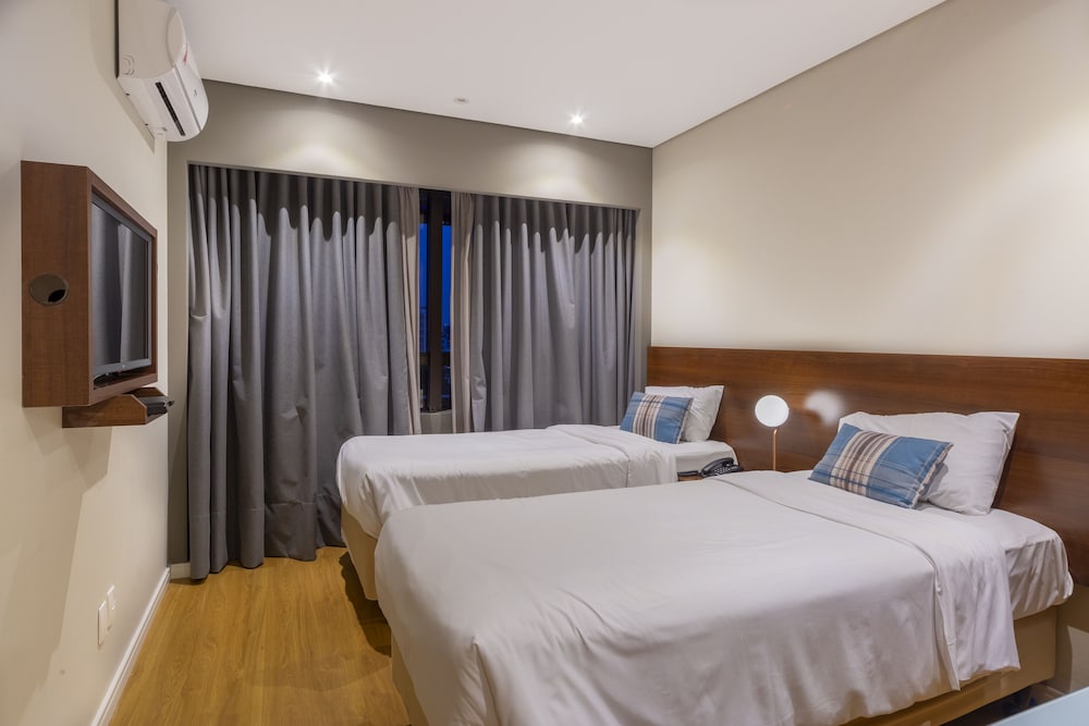 Family Room, Multiple Beds