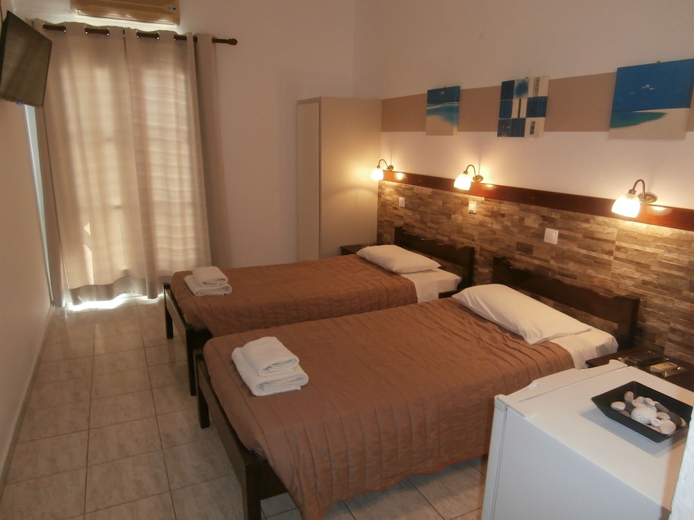 Basic Twin Room - Photo 1