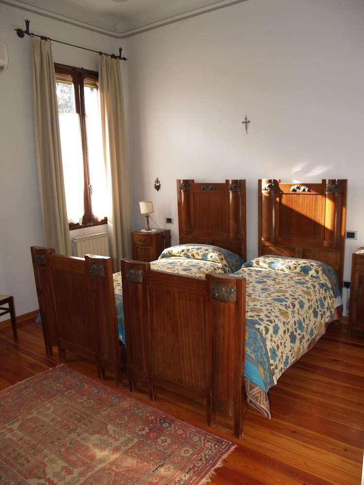 Deluxe Twin Room photo 2