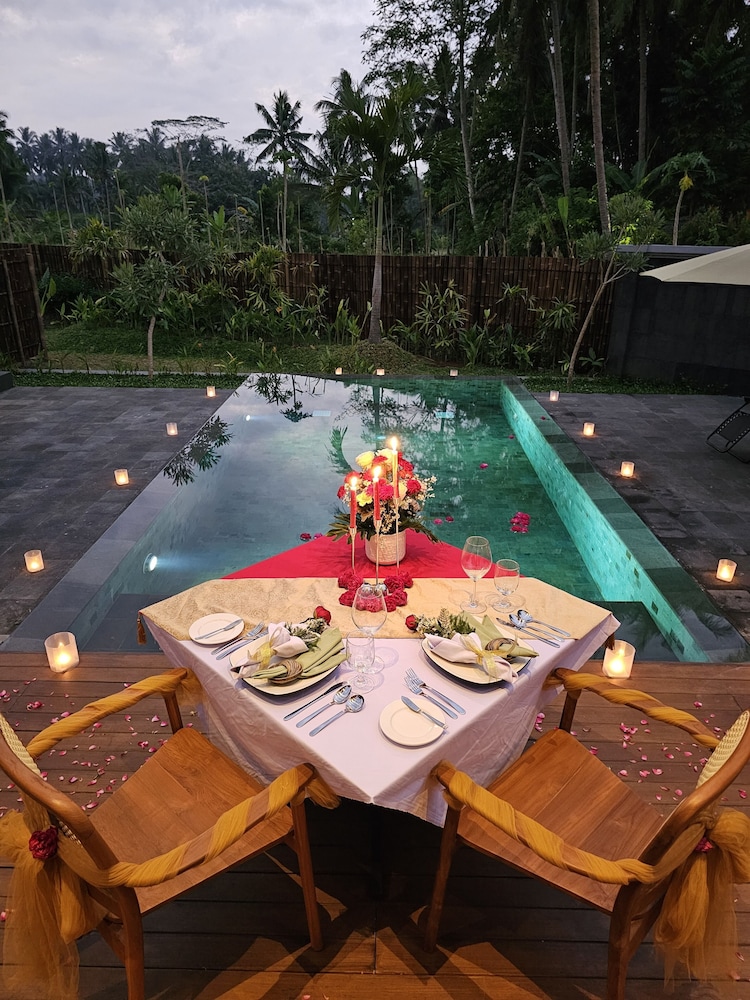 Executive Stupa Villa Pool - Photo 20