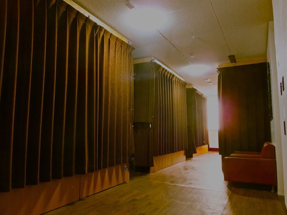 Basic Shared Dormitory, Mixed Dorm, Shared Bathroom, Annex Building photo 3