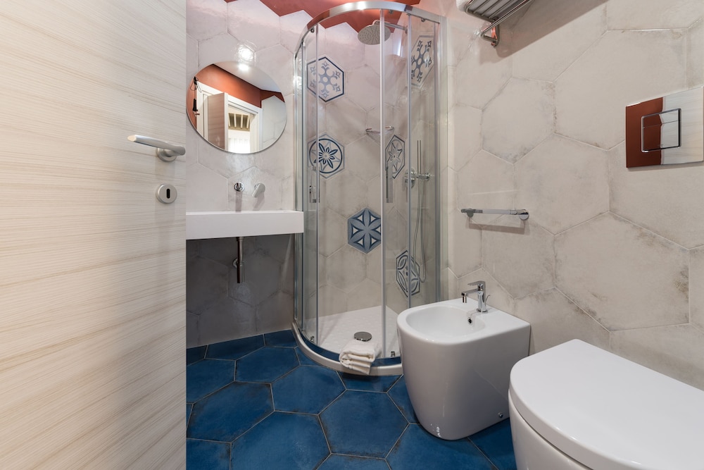 Standard Double or Twin Room photo 3