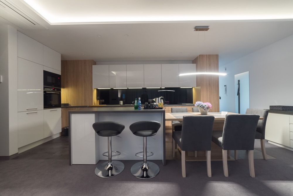 Deluxe Apartment, Multiple Beds, Non Smoking, Garden View photo 2