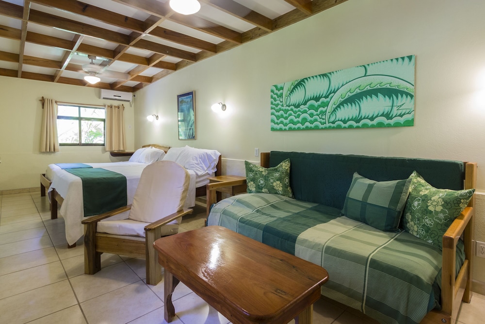 Standard Room, 2 Double Beds, Patio, Garden View photo 1