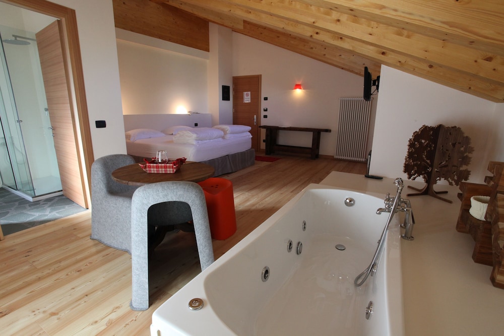 Comfort Double Room, Jetted Tub, Annex Building