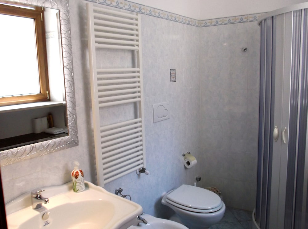 Comfort Room, 1 Bedroom photo 3