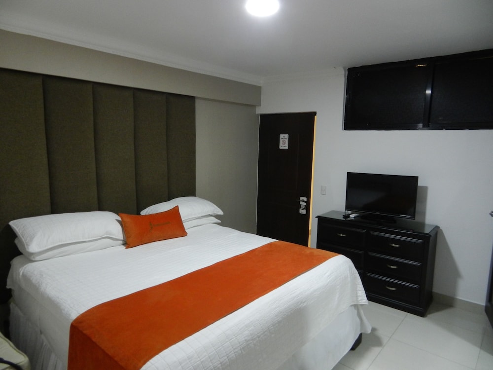 Double Room - Photo 10