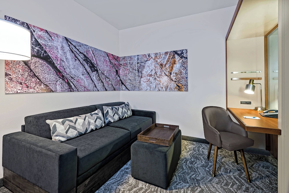 Room - Photo 2