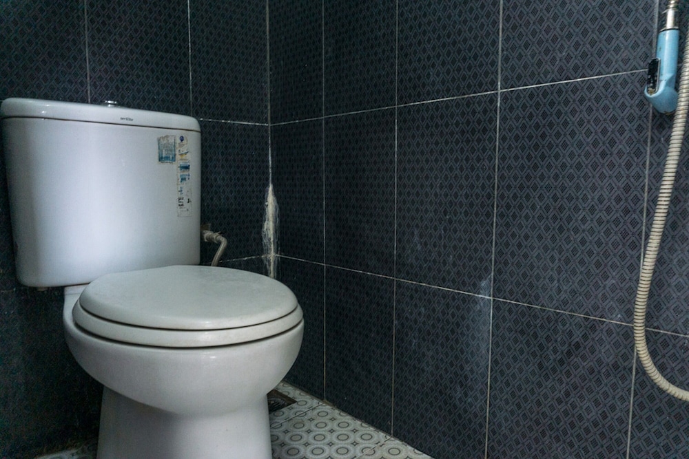 Double Room (Reddoorz) photo 2