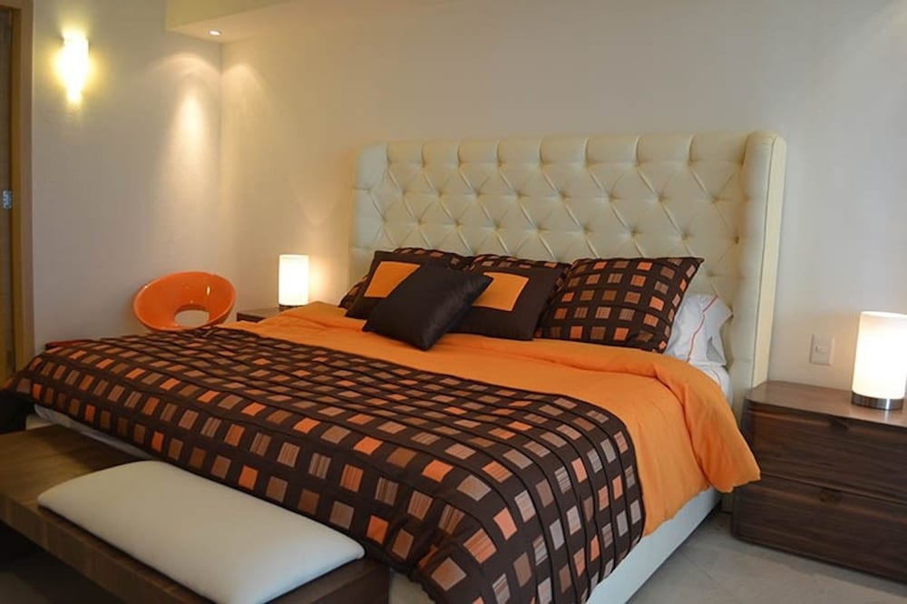 Luxury Condo, 3 Bedrooms, Ocean View photo 1