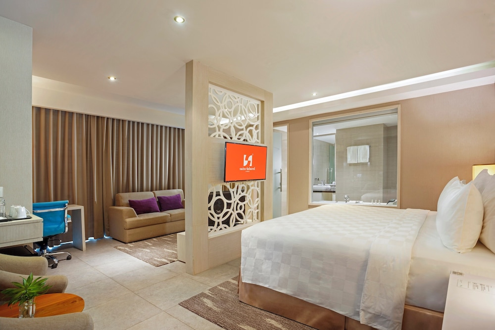 Executive Suite, City View photo 2