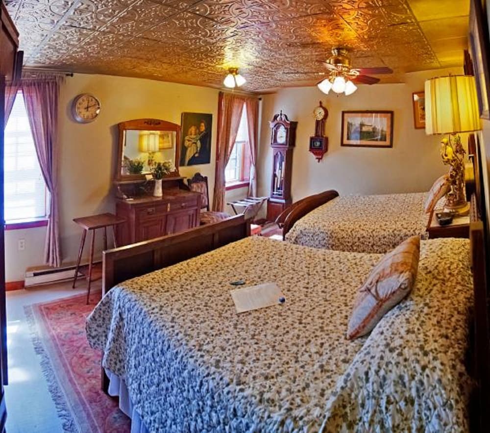 Frankfort Room photo 2