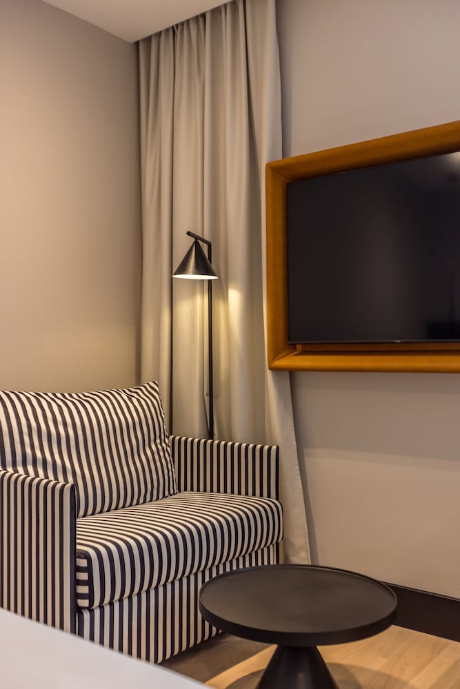 Superior Double or Twin Room photo 3