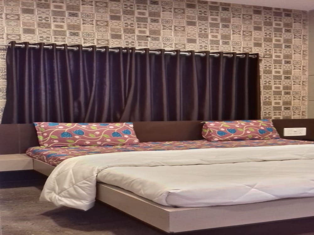 Deluxe Double Room, City View photo 2
