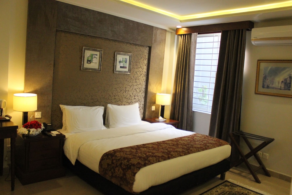 Executive Room