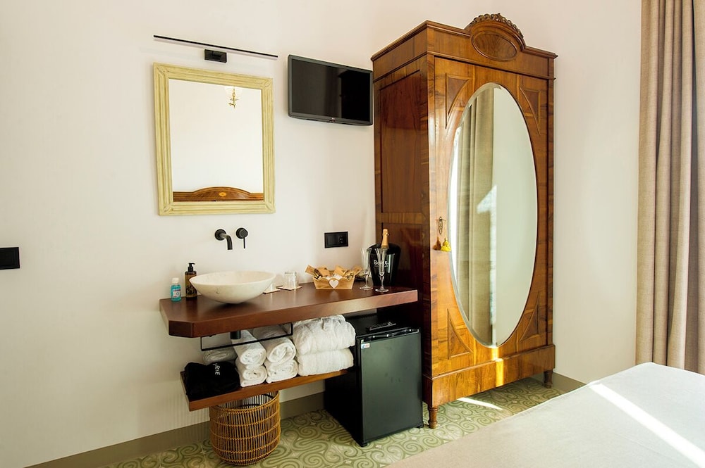 Classic Double Room, Balcony, Vineyard View photo 3