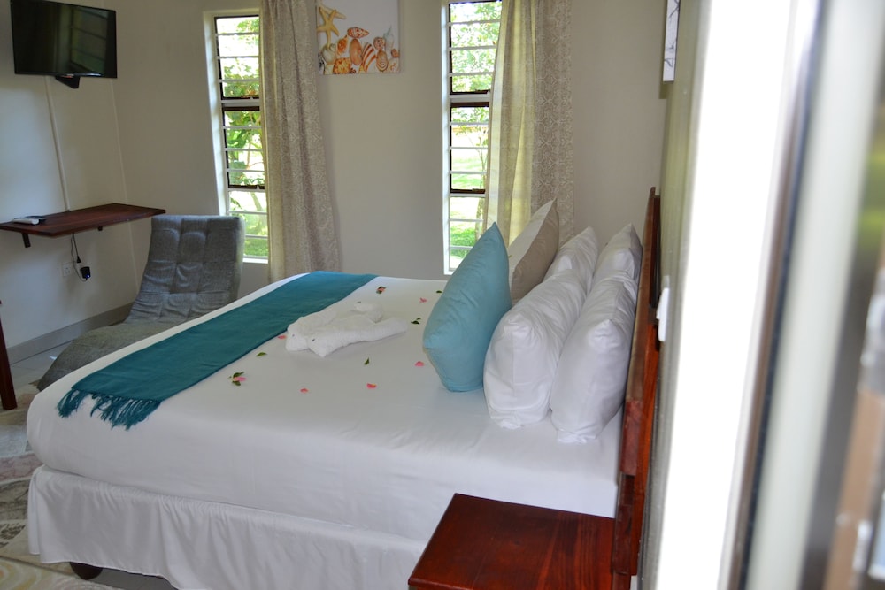 Family Suite, 2 Bedrooms, Garden View, Garden Area photo 3