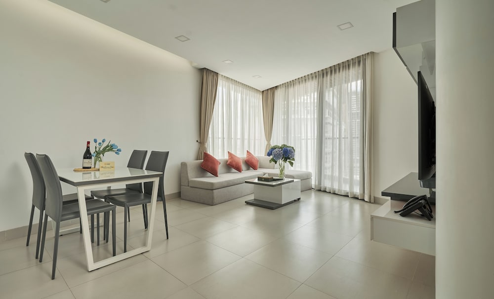 Family Apartment, 3 Bedrooms, River View - Photo 10