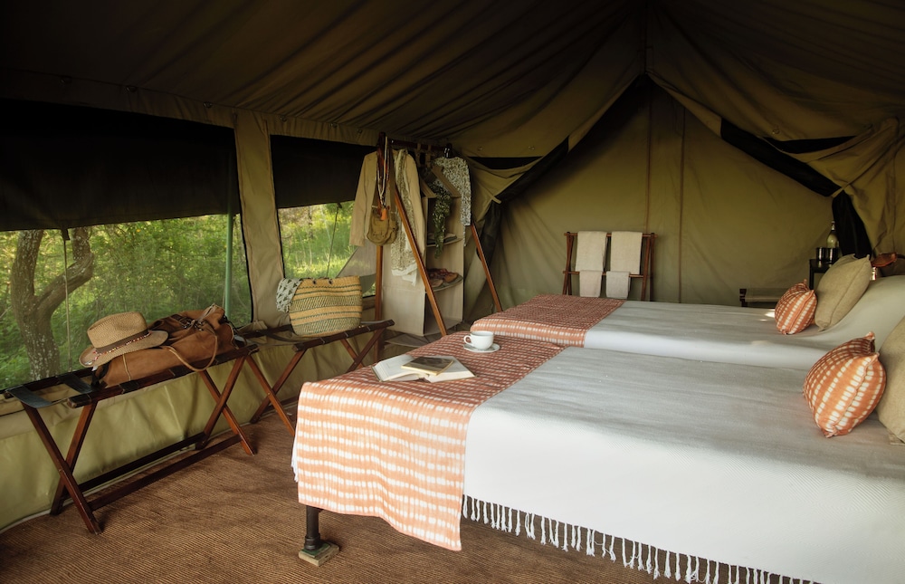 Standard Tent, 1 King Bed, Valley View photo 1
