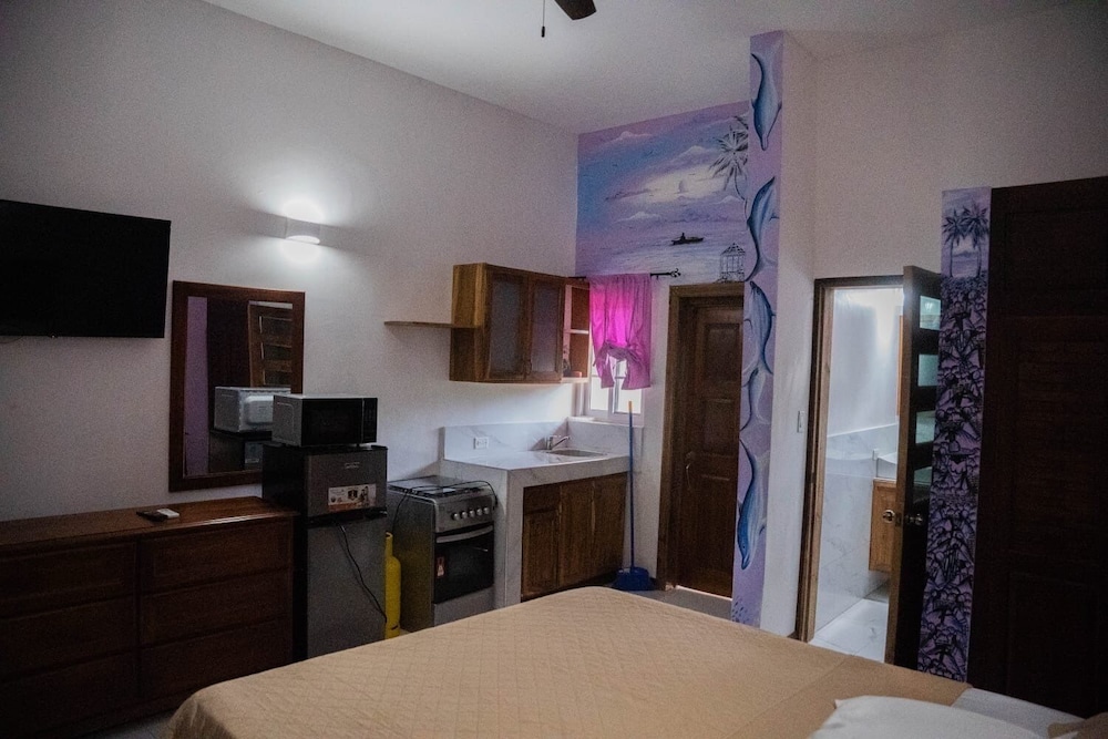 Standard Room, Kitchenette (with Air Conditioning) photo 2