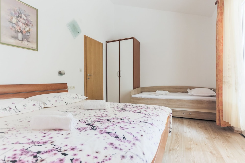 Apartment, 1 Bedroom, Balcony photo 2