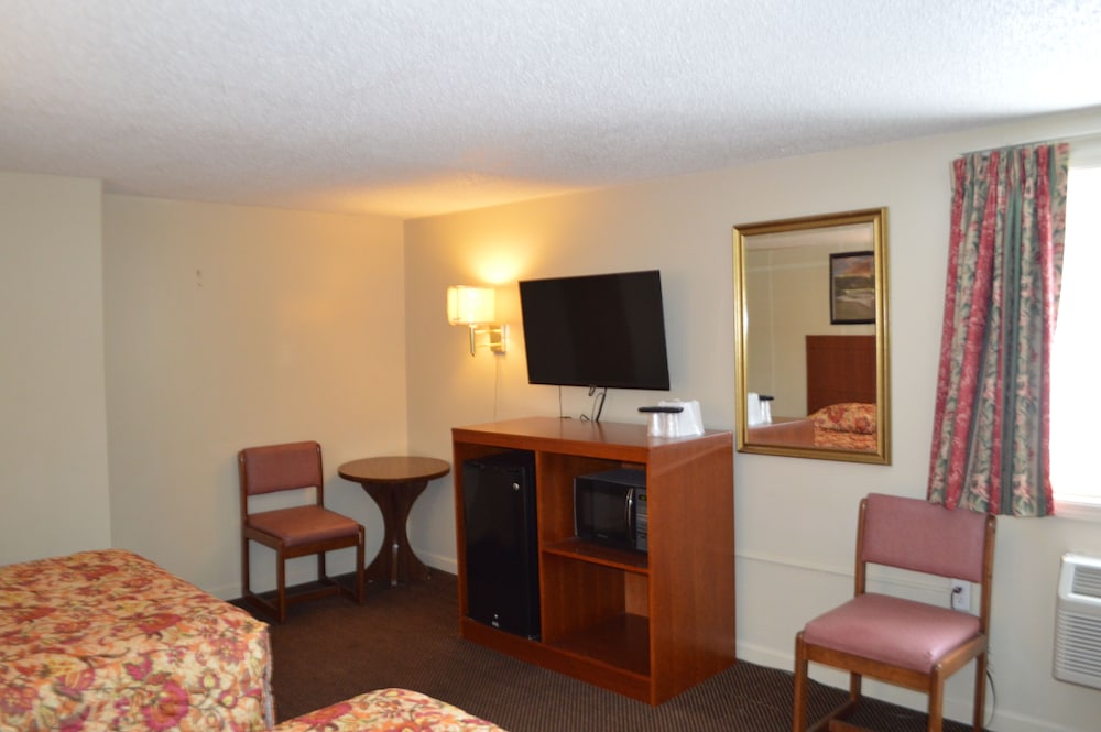 Room, 2 Double Beds photo 3