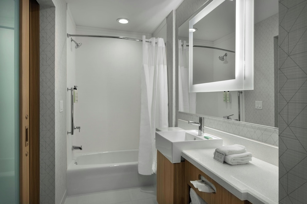 Suite, Multiple Beds - Photo 6