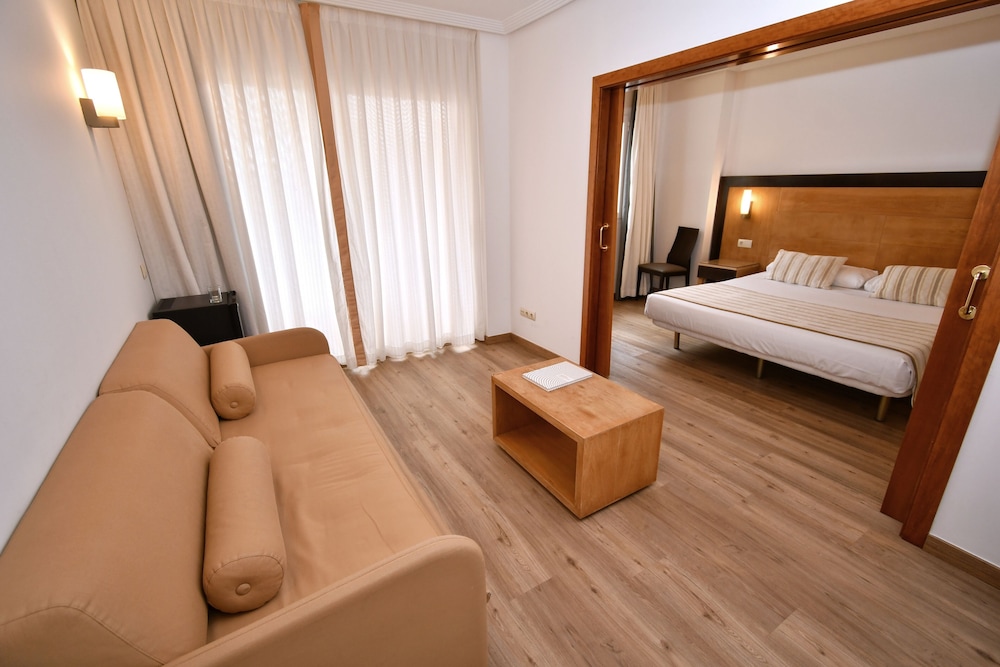 Family Suite, Terrace - Photo 1
