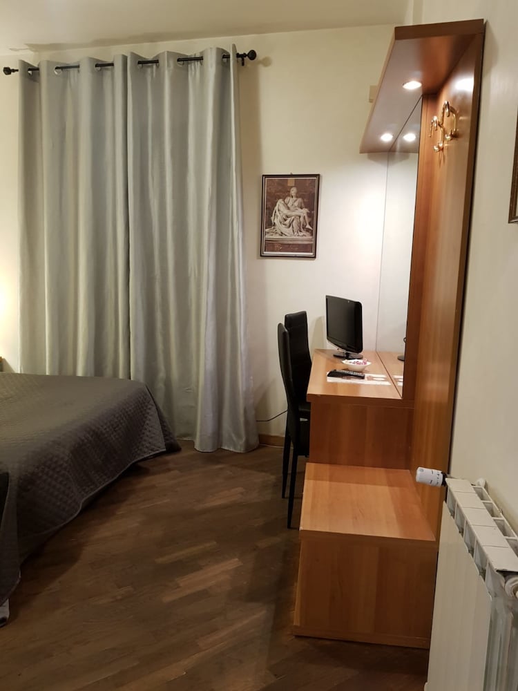 Standard Double Room, 1 Double Bed photo 2