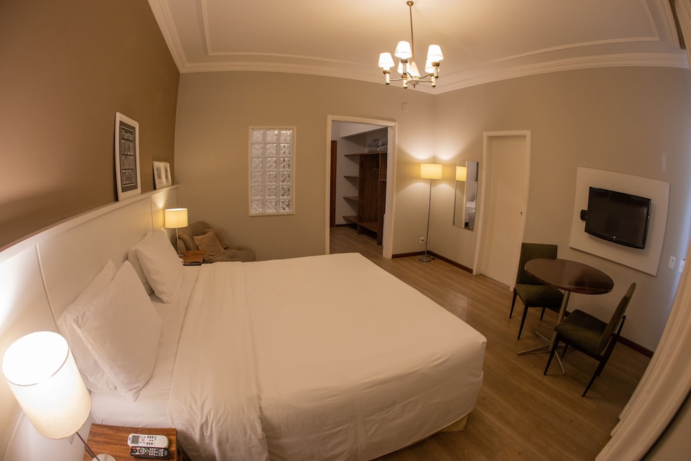 Family Quadruple Room, Air conditioning, City View - Photo 10