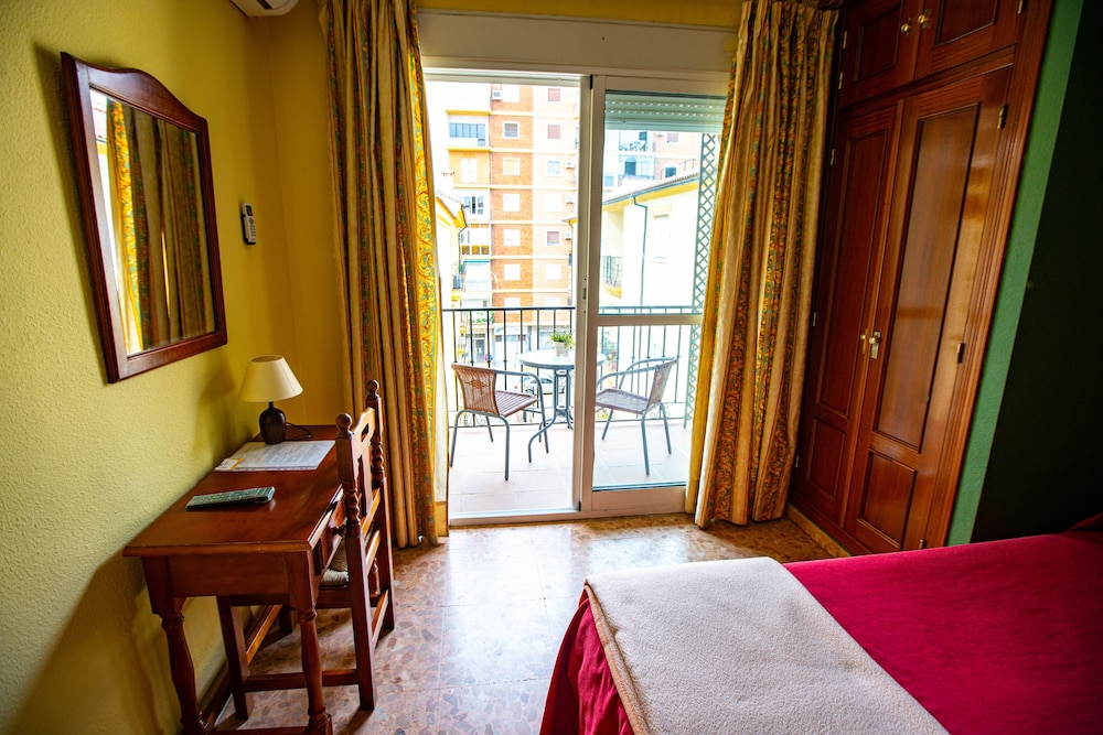 Double Room - Photo 6