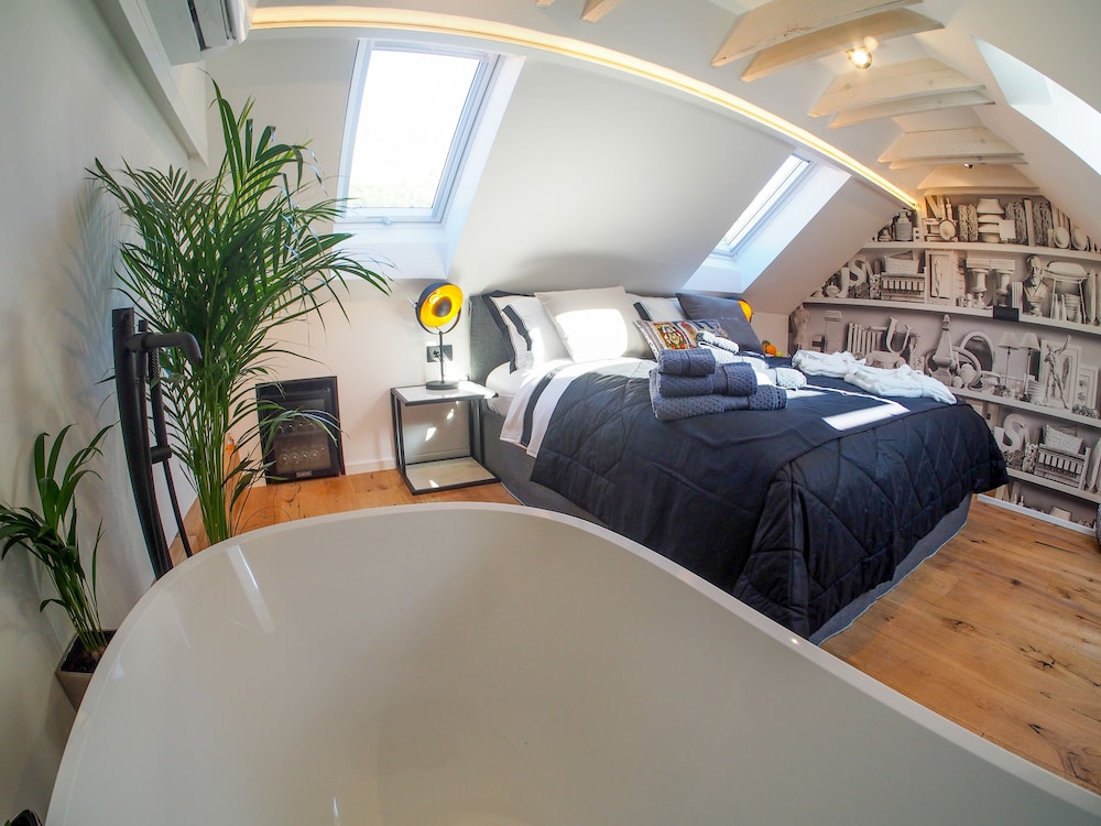 Superior Double Room (2)