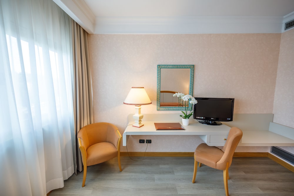 Classic Triple Room - Photo 5