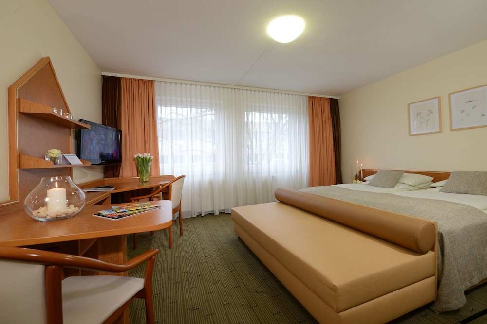 Quad Room with 2 Double Beds photo 2