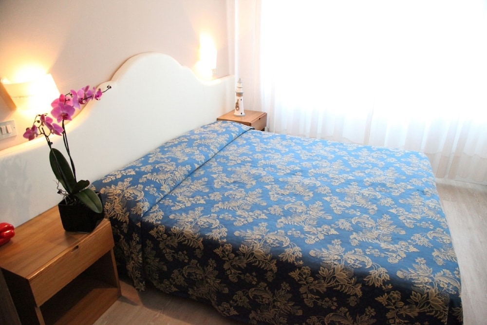 Economy Double or Twin Room - Photo 1