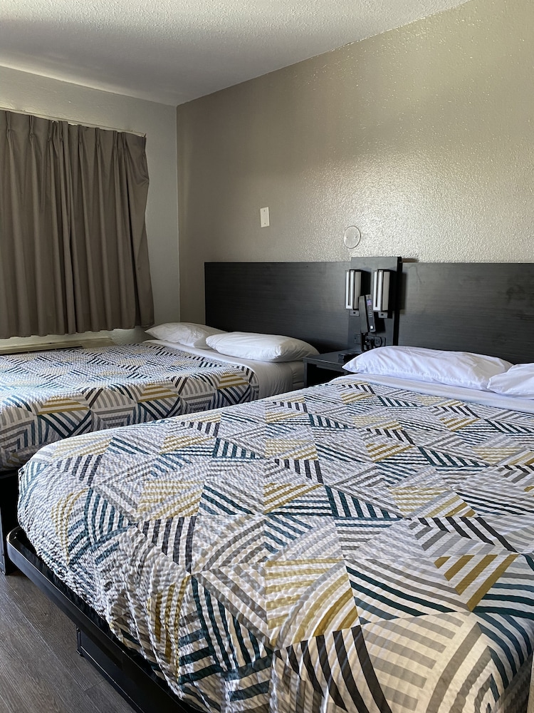 Standard Room, 2 Double Beds, Non Smoking