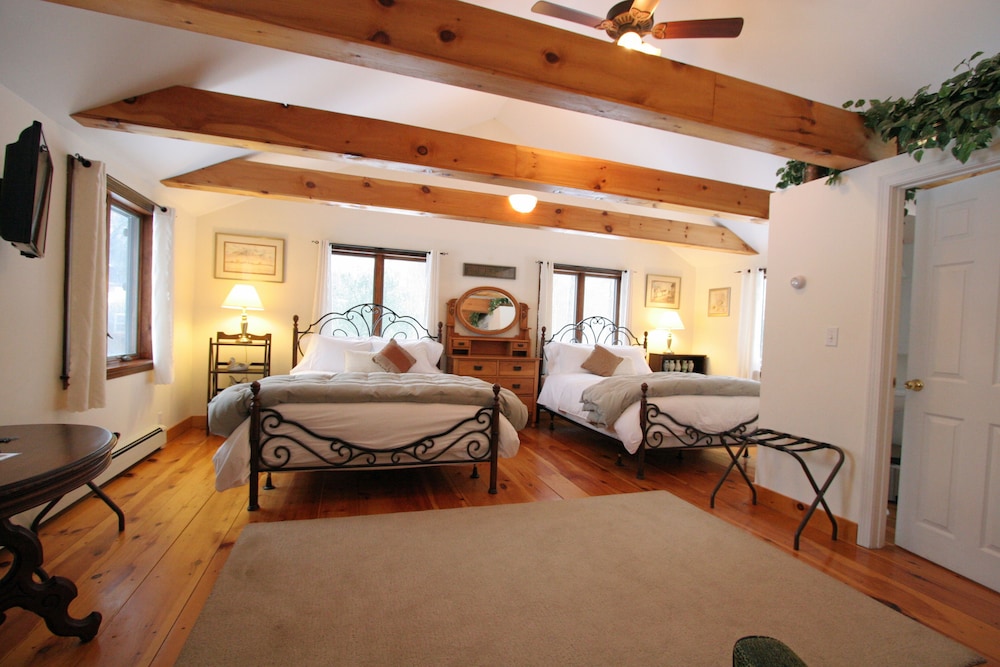 Saco Suite with refrigerator