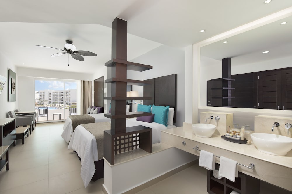 Family Room Platinum