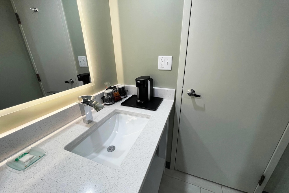 Suite, 1 Bedroom, Non Smoking - Photo 8
