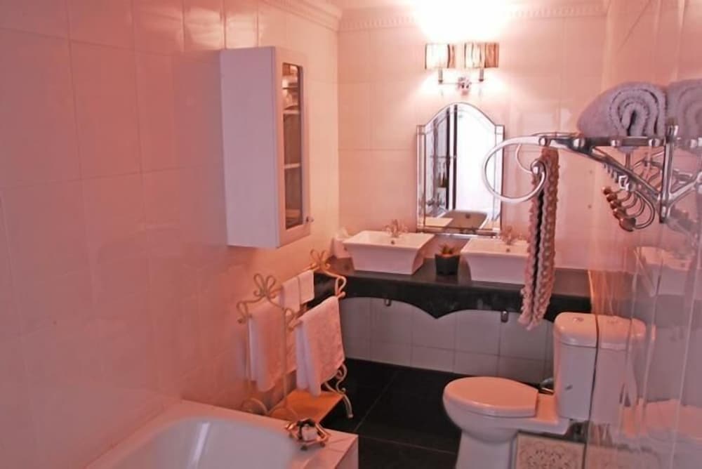 Superior Suite photo 3