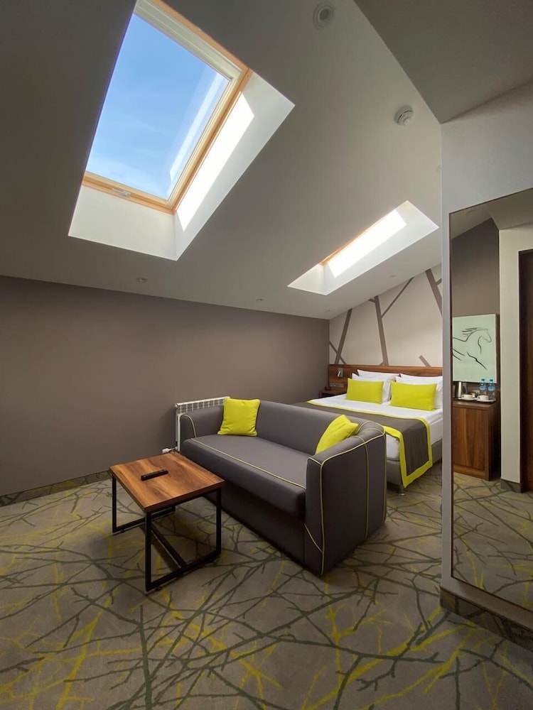 Basic Double or Twin Room, 1 Bedroom - Attic