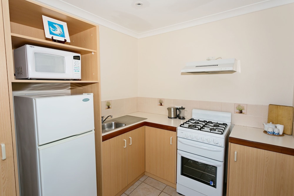 One-Bedroom Apartment with Spa Bath - Photo 6